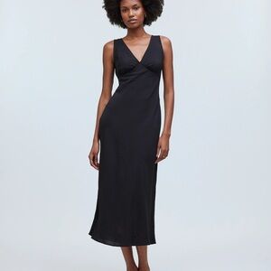 Elegant Black Sleeveless Dress